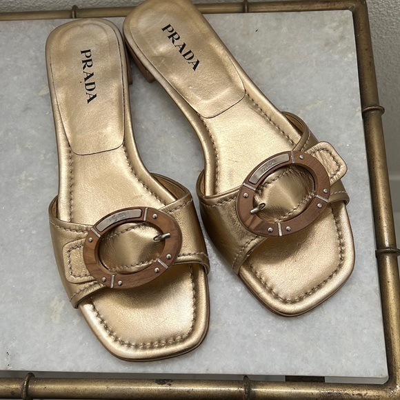 Prada gold flat slides with wood round buckle and silver Prada logo - Picture 2 of 9
